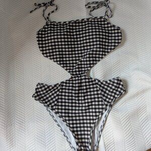 Abercrombie & Fitch Gingham Cutout One-Piece Swimsuit Size XS Black & White
